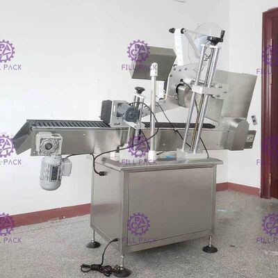 판지 상자는 레테르를 붙이/라벨 붙이는 사람 기계/장비/선/식물/체계/단위를 자루에 넣을 수 있습니다