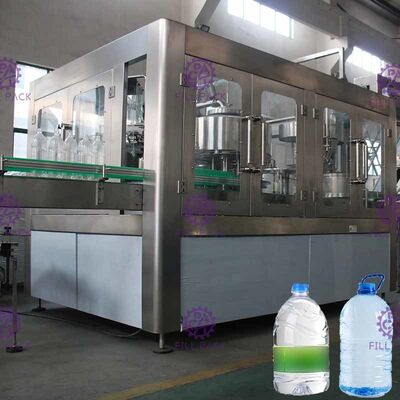 공장을 충전하는 물을 마시는 전직선 전자동 5L 패트병