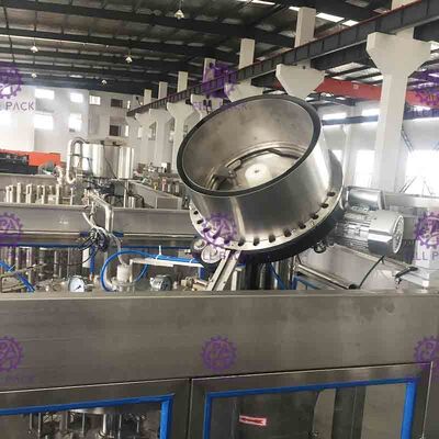 1개의 유리병 탄산 음료 충전기에서 모노블록 3