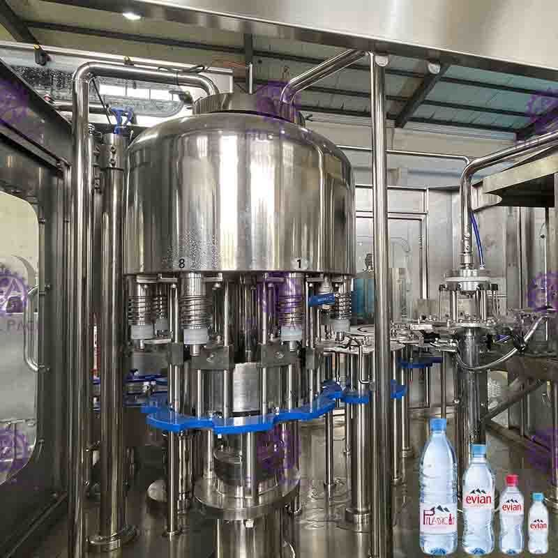 전기 주스/물 충전물 기계 330ml 상업적인 병에 넣는 장비 7.6kw